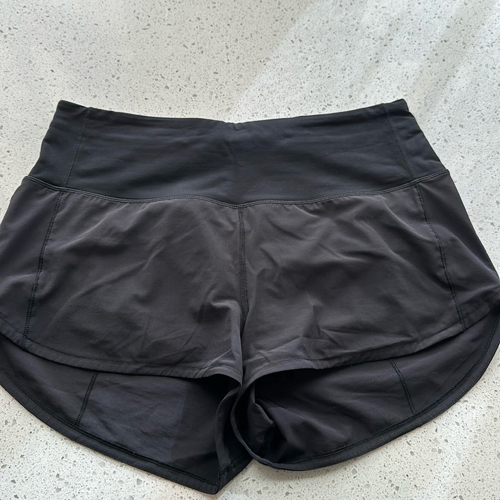 High rise 2.5” Lululemon speed up shorts